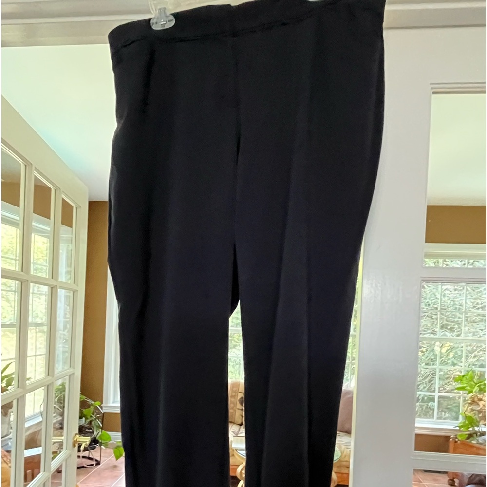 Black womens slacks Croft & Barrow 16W great condition